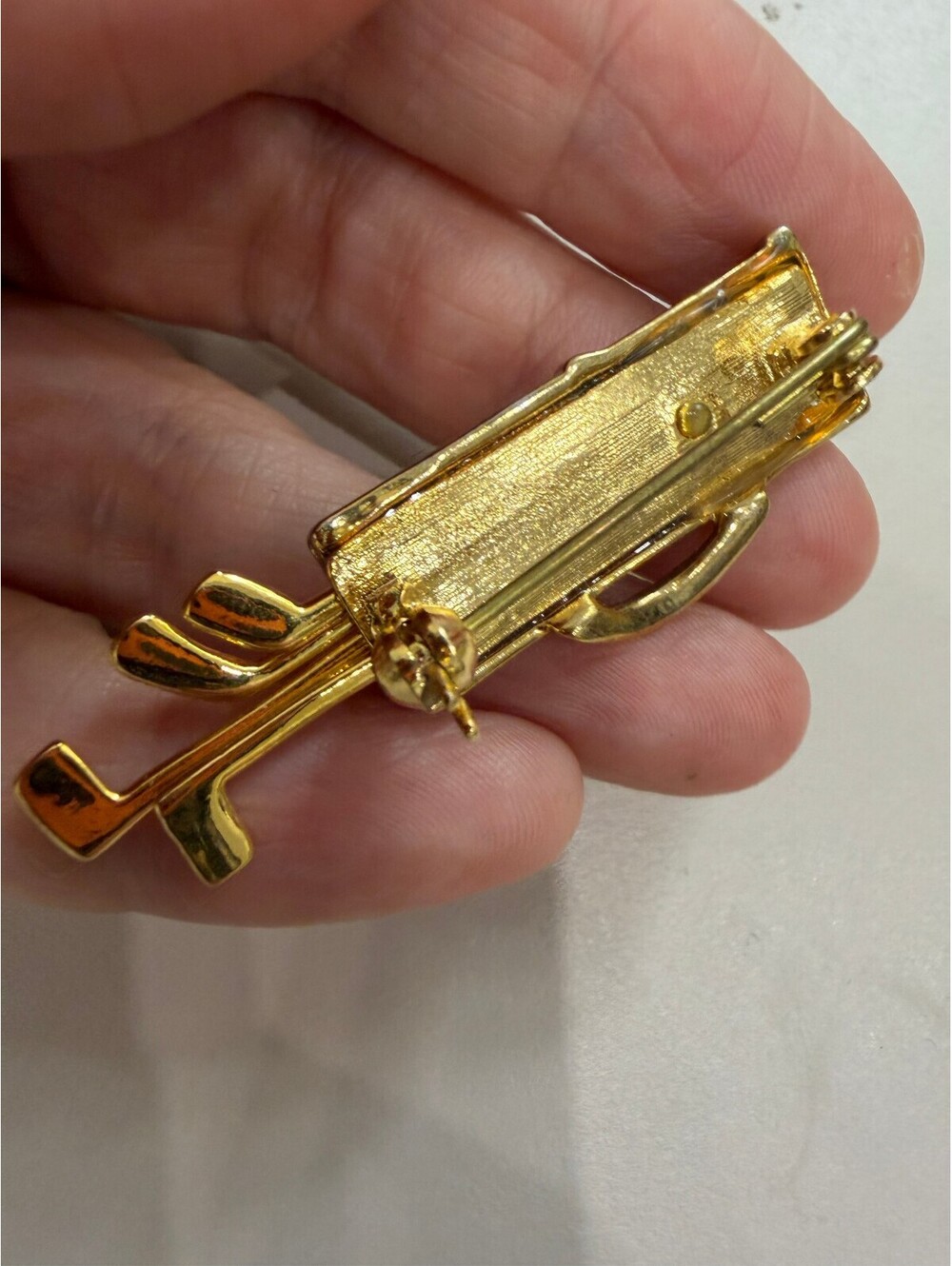 Vintage Golf Bag and Clubs Brooch Pin - Picture 3 of 5